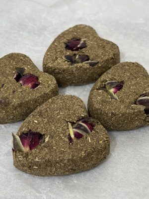 Friandises-pour-lapins-COEUR-FLORAUX-ROSE
